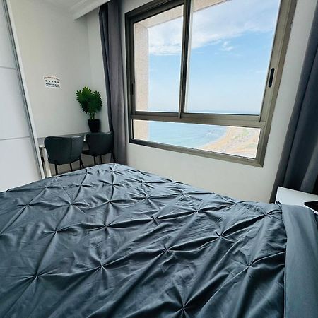 Luxurious Beach Apartment Haifa Eksteriør billede